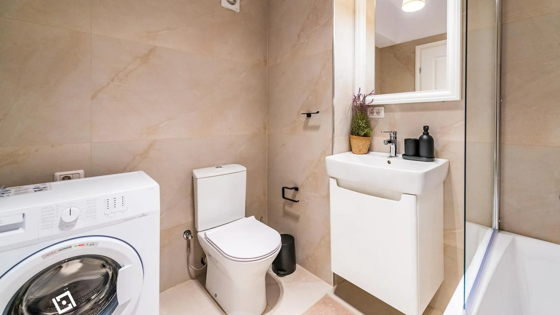 Central Residence Apartment 1012 Boekarest Roemenië