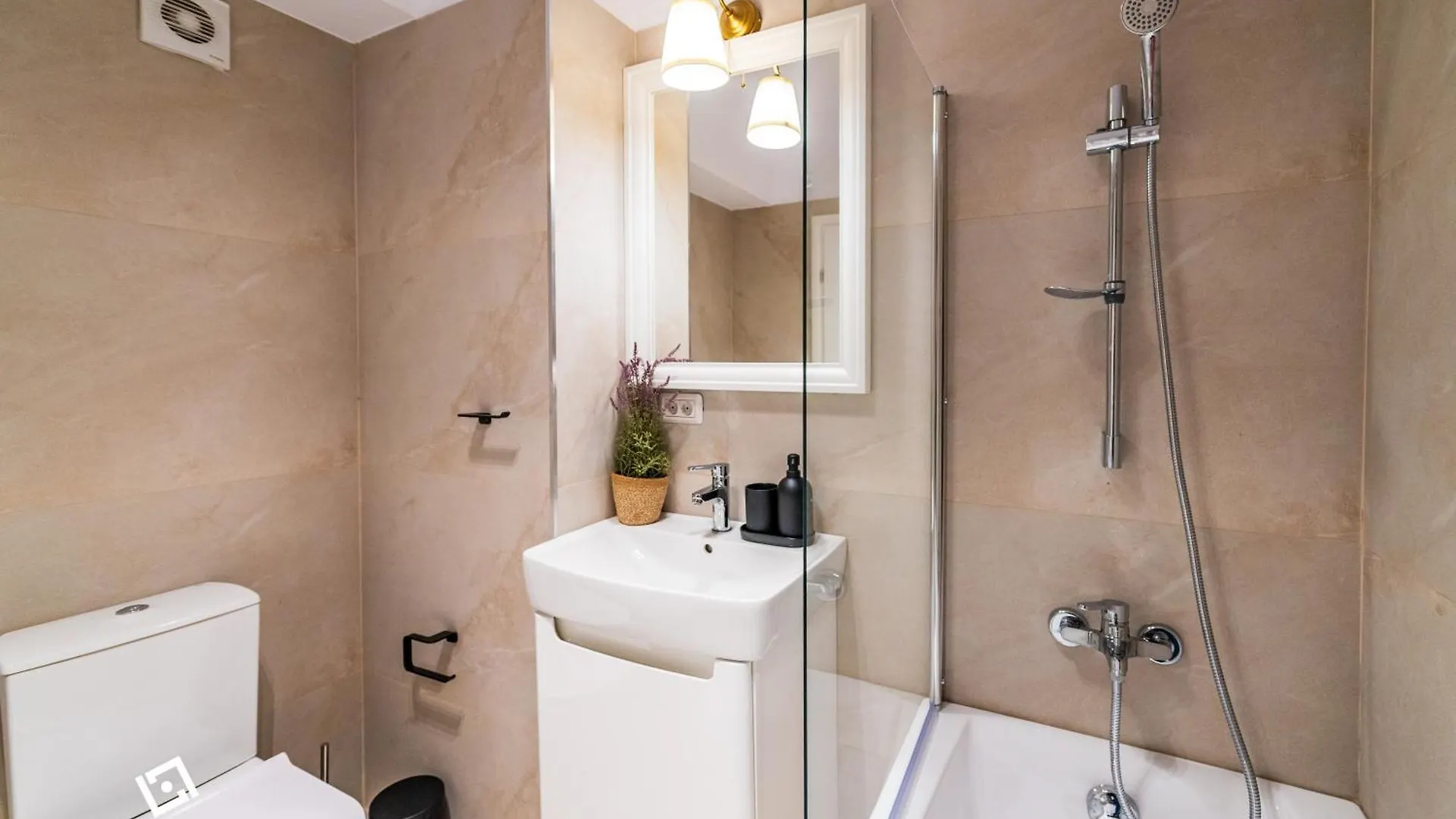 Central Residence Apartment 1012 Boekarest