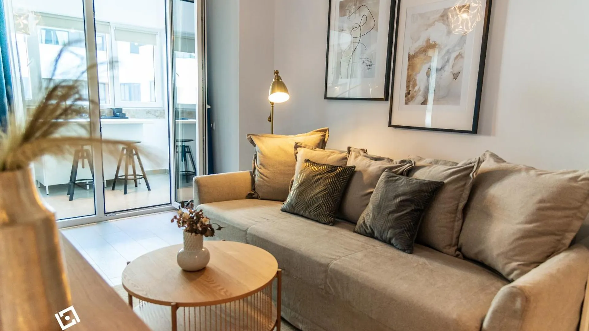Central Residence Apartment 1012 Boekarest
