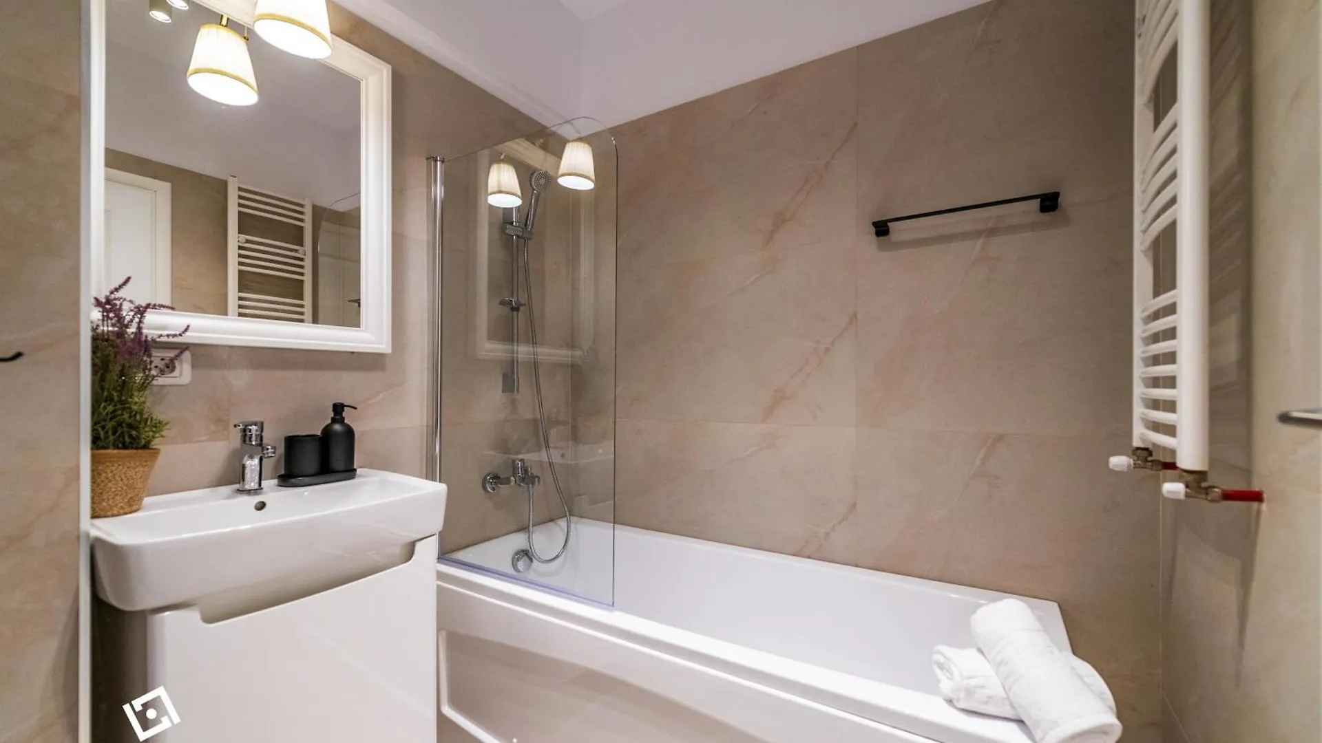 Central Residence Apartment 1012 Boekarest
